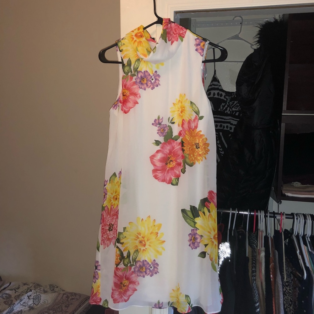 Gorgeous White & Floral cocktail dress!